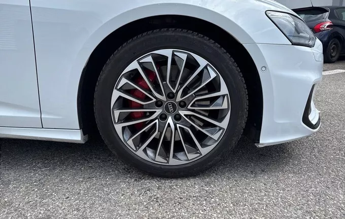 AUDI A6 Avant 55 TFSIe 367 ch S tronic 7 Quattro Competition photo 9 2127423