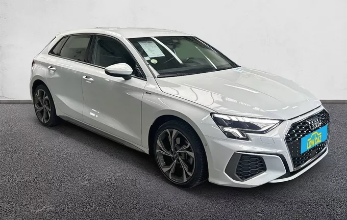 AUDI A3 Sportback 30 TDI 116 S tronic 7 S Line extérieur trois quart avant droit 213698