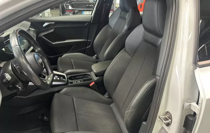 AUDI A3 Sportback 30 TDI 116 S tronic 7 S Line photo 12 213698