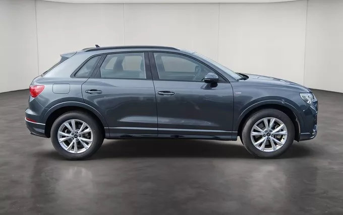 AUDI Q3 45 TFSIe 245 ch S tronic 6 S line extérieur côté droit 2132075