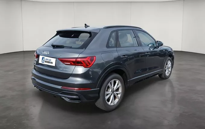 AUDI Q3 45 TFSIe 245 ch S tronic 6 S line extérieur trois quart arrière droit 2132075