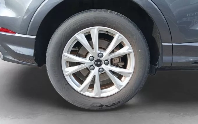 AUDI Q3 45 TFSIe 245 ch S tronic 6 S line photo 9 2132075