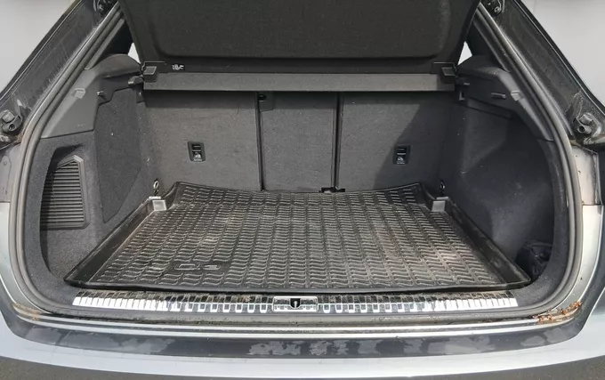 AUDI Q3 45 TFSIe 245 ch S tronic 6 S line photo 10 2132075
