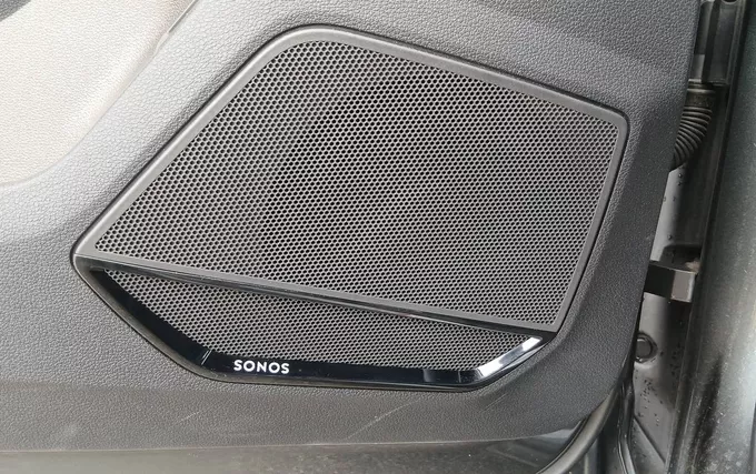 AUDI Q3 45 TFSIe 245 ch S tronic 6 S line photo 27 2132075