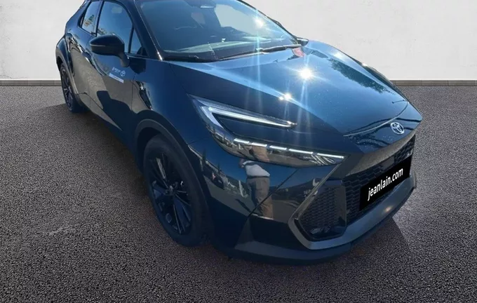 TOYOTA C-HR Hybride 140 GR Sport extérieur trois quart avant droit 192193