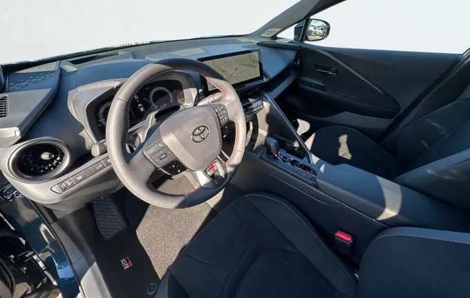 TOYOTA C-HR Hybride 140 GR Sport photo 11 192193