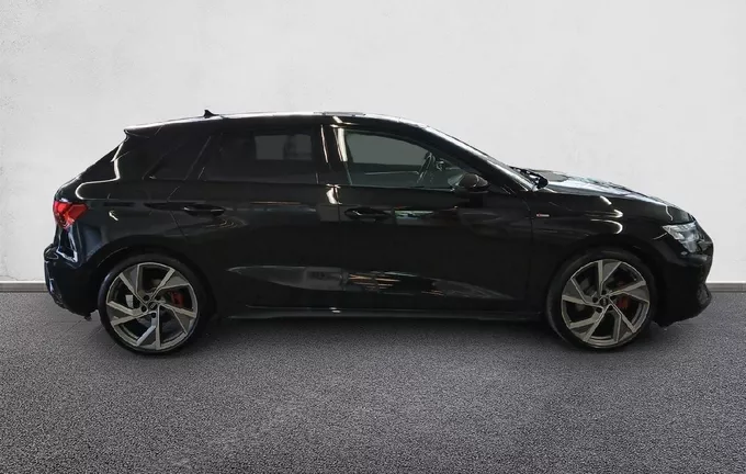 AUDI A3 Sportback TFSI Mild Hybrid 150 S tronic 7 S line extérieur côté droit 2127648