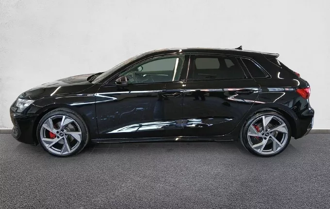 AUDI A3 Sportback TFSI Mild Hybrid 150 S tronic 7 S line extérieur côté gauche 2127648