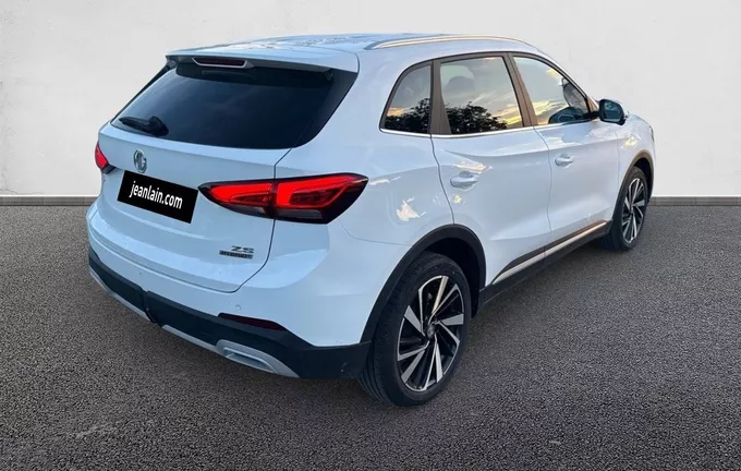 MG ZS 1.5 L Hybrid+ 197 ch Luxury extérieur trois quart arrière droit 8820