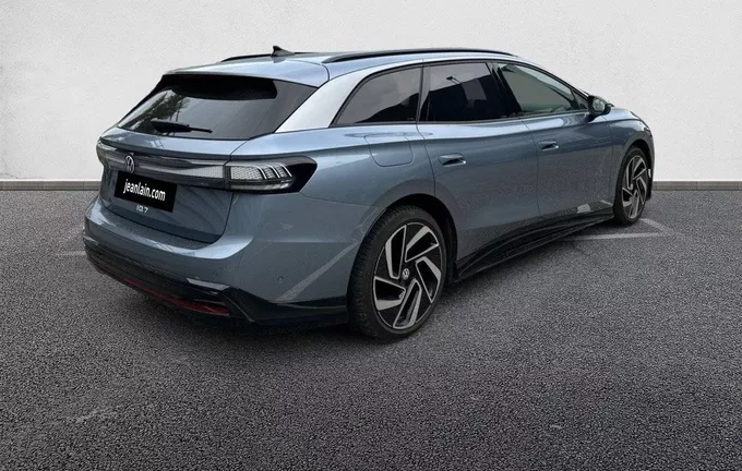 VOLKSWAGEN ID.7 TOURER 286 ch Pro Life Max extérieur trois quart arrière droit 9646