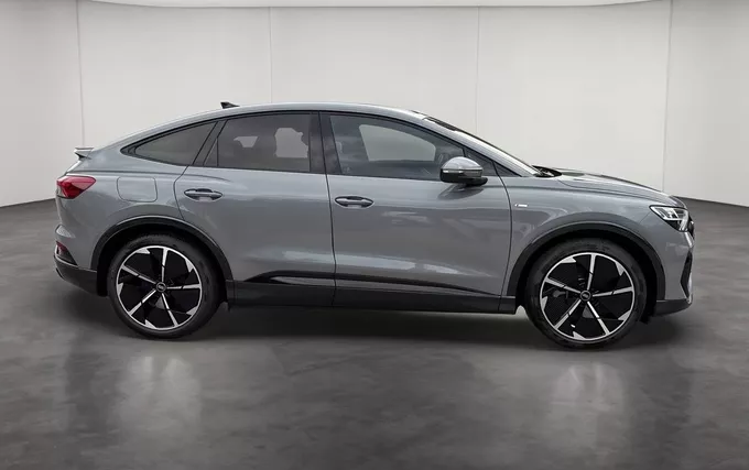 AUDI Q4 E-TRON Sportback 55 340 ch 82 kWh quattro S line extérieur côté droit 2131984