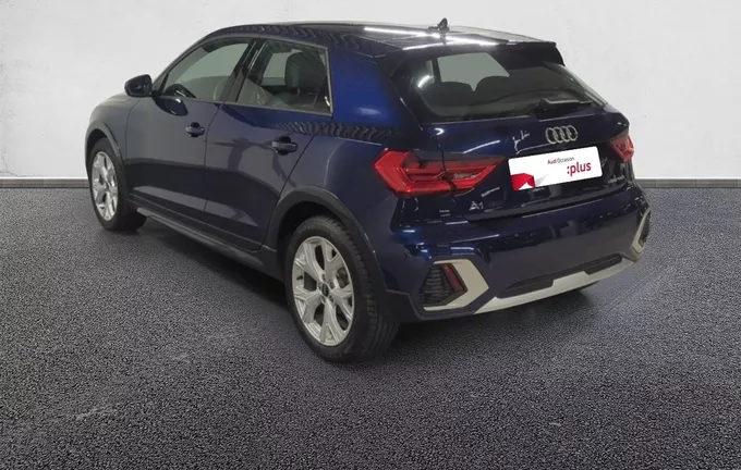 AUDI A1 Allstreet 30 TFSI 110 ch S tronic 7 Avus extérieur trois quart arrière gauche 2128901