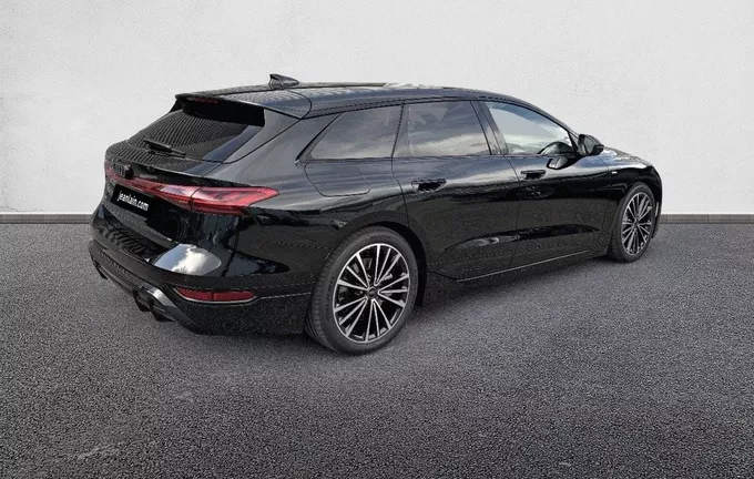 AUDI A6 E-TRON Avant Performance 367 ch 100 kWh S line extérieur trois quart arrière droit 9583