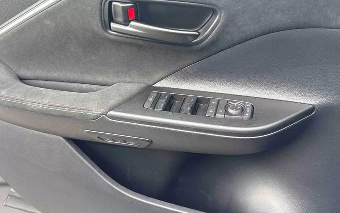 TOYOTA C-HR Hybride Rechargeable 225 GR Sport photo 20 126481