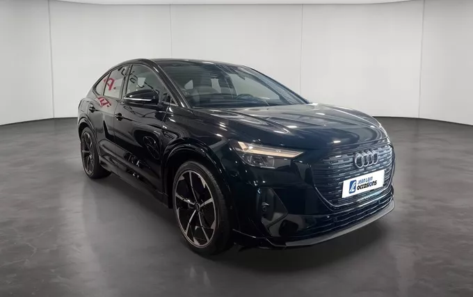 AUDI Q4 E-TRON Sportback 40 204 ch 82 kWh S line extérieur trois quart avant droit 2130892