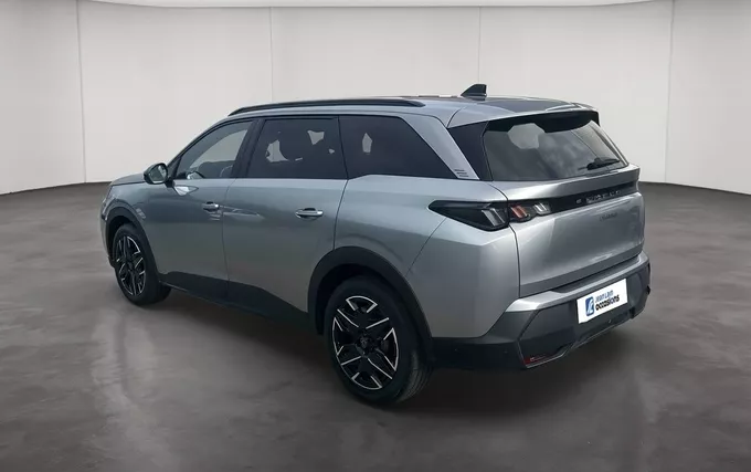 PEUGEOT 5008 Hybrid 136 e-DCS6 Allure extérieur trois quart arrière gauche 944993