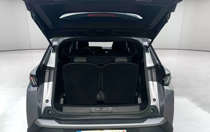 PEUGEOT 5008 Hybrid 136 e-DCS6 Allure photo 10 944993