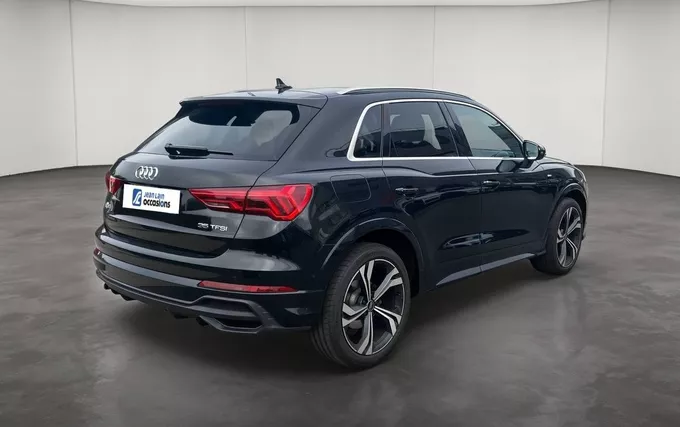 AUDI Q3 35 TFSI 150 ch S tronic 7 S line plus extérieur trois quart arrière droit 2132761