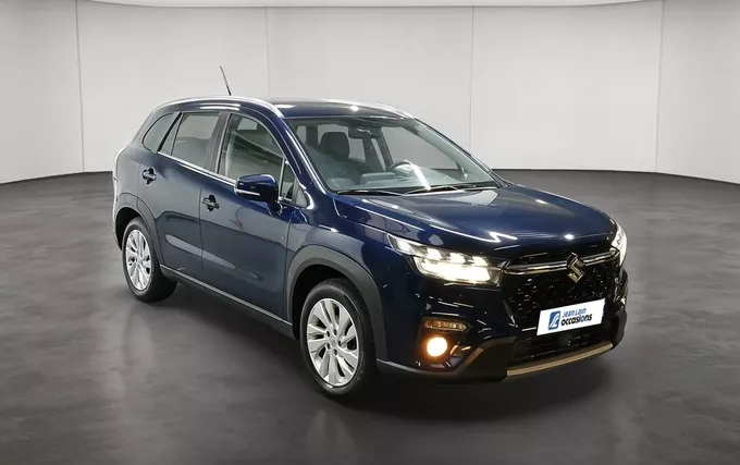 SUZUKI S-CROSS 1.4 Boosterjet Allgrip Hybrid Privilège extérieur trois quart avant droit 14143