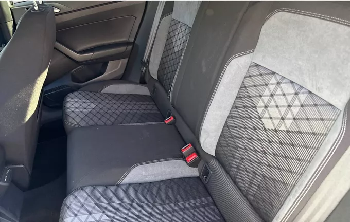 VOLKSWAGEN POLO 1.0 TSI 95 S&S BVM5 R-Line extérieur arrière 2127967