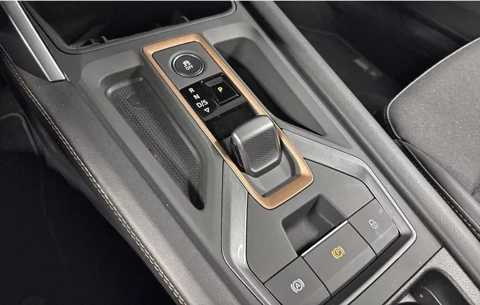 CUPRA FORMENTOR 1.5 eTSI Hybrid 150 ch DSG7 V photo 16 2130465