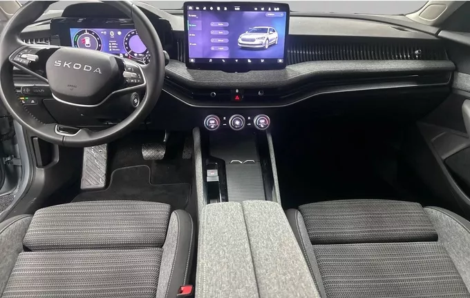 SKODA SUPERB Combi 1.5 TSI 204 ch PHEV DSG6 Selection extérieur trois quart avant droit 2127827