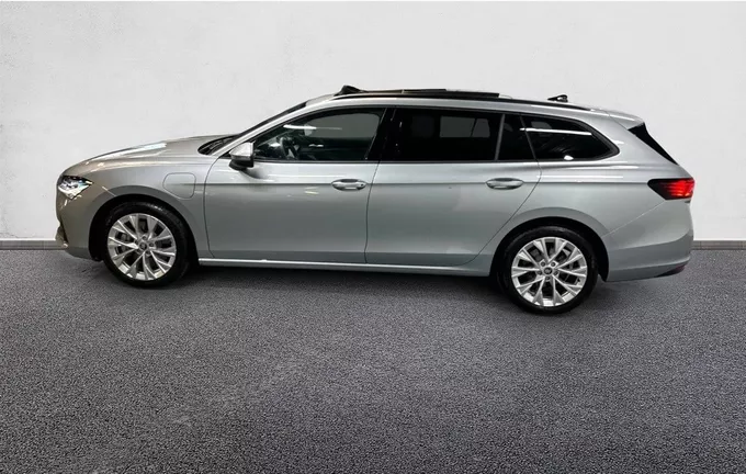 SKODA SUPERB Combi 1.5 TSI 204 ch PHEV DSG6 Selection extérieur trois quart arrière gauche 2127827