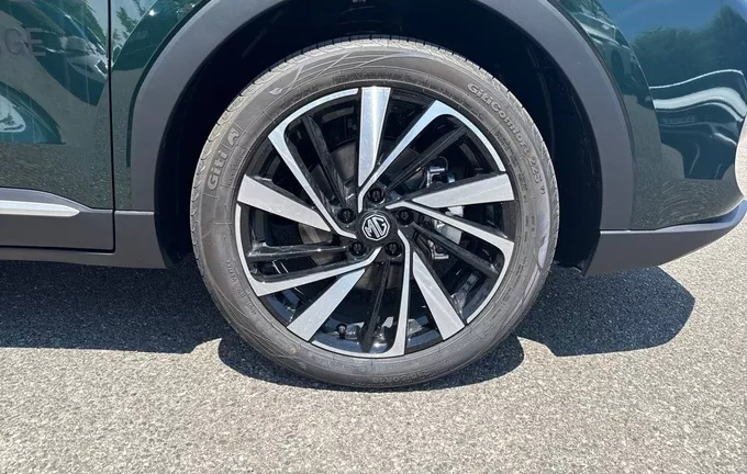 MG ZS 1.5 L Hybrid+ 197 ch Luxury photo 9 9138