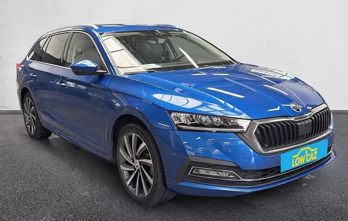 SKODA OCTAVIA Combi 2.0 TDI 150 ch DSG7 Style extérieur trois quart avant droit 213601