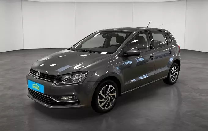 VOLKSWAGEN POLO 1.2 TSI 90 BMT Confortline extérieur trois quart avant gauche 213646