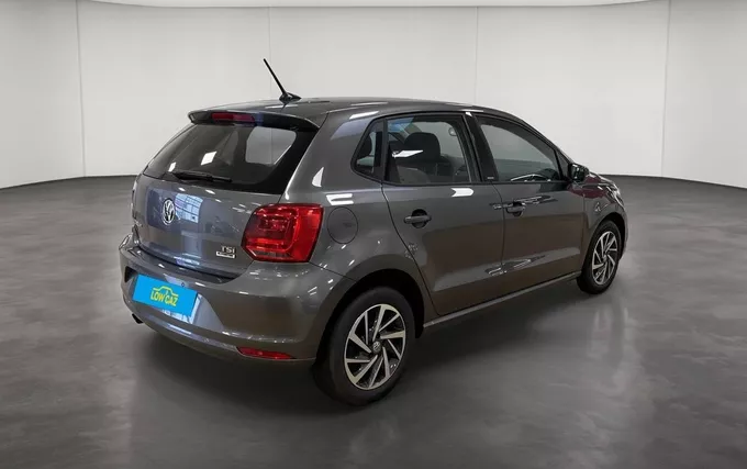 VOLKSWAGEN POLO 1.2 TSI 90 BMT Confortline extérieur trois quart arrière droit 213646