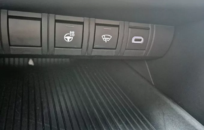 TOYOTA C-HR Hybride 200 Design photo 20 1102749