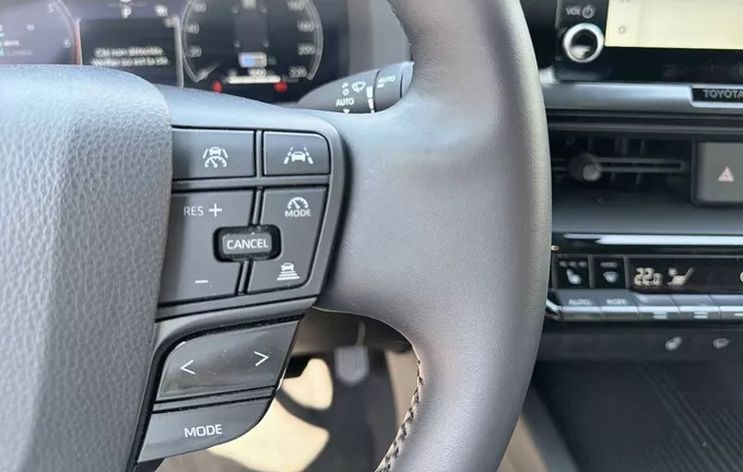 TOYOTA C-HR Hybride 140 Design photo 19 1103521