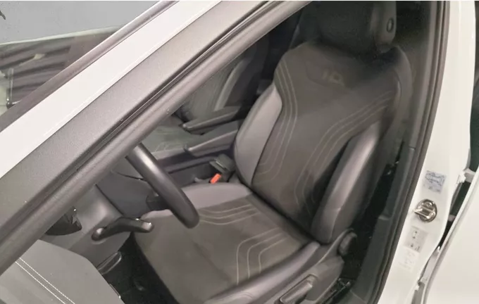 VOLKSWAGEN ID.4 174 ch Pro Life Plus extérieur trois quart arrière droit 2129522