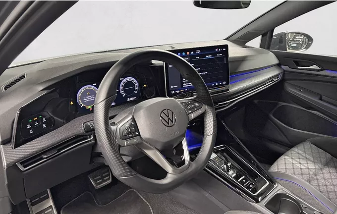 VOLKSWAGEN GOLF 1.5 eTSI EVO2 116 DSG7 R-Line Edition photo 14 2130461
