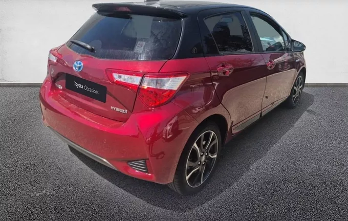 TOYOTA YARIS Hybride 100h Collection extérieur trois quart arrière droit 1103642