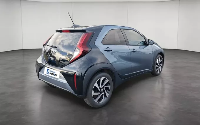 TOYOTA AYGO X 1.0 VVT-i 72 Design extérieur trois quart arrière droit 1103958