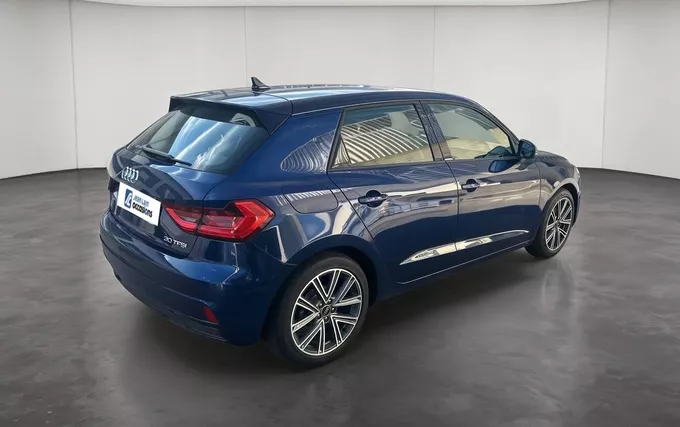AUDI A1 Sportback 30 TFSI 110 ch BVM6 Advanced extérieur trois quart arrière droit 2133252