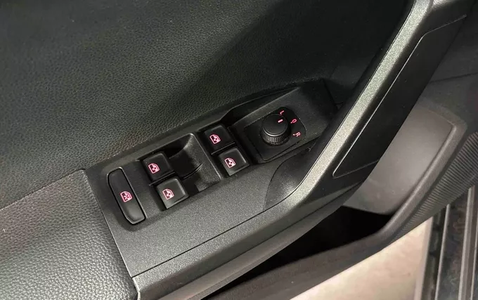 SEAT ARONA 1.0 TSI 95 ch Start/Stop BVM5 Urban photo 20 2132477