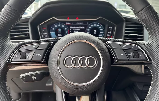 AUDI A1 Sportback 30 TFSI 116 ch S tronic 7 S Line photo 12 2130457