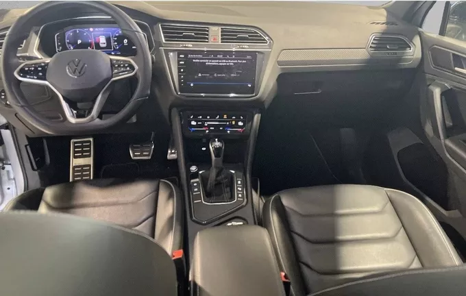 VOLKSWAGEN TIGUAN 2.0 TDI 150ch DSG7 R-Line Exclusive extérieur trois quart avant droit 2128796