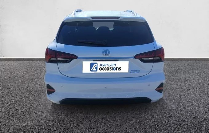MG MG5 Autonomie Etendue 61kWh - 115 kW 2WD Luxury extérieur arrière 