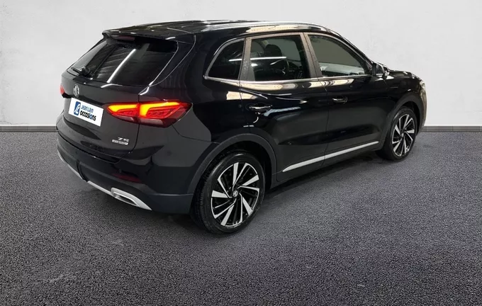 MG ZS 1.5 L Hybrid+ 197 ch Luxury extérieur trois quart arrière droit 601145