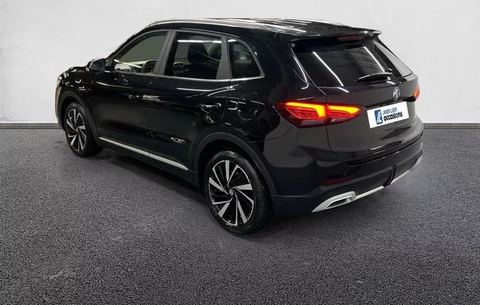 MG ZS 1.5 L Hybrid+ 197 ch Luxury extérieur trois quart arrière gauche 601145