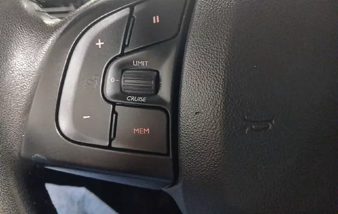 CITROEN C4 CACTUS PureTech 110 S&S BVM Shine photo 15 944643