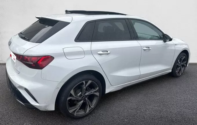 AUDI A3 Sportback TDI 150 S tronic 7 S line extérieur trois quart arrière droit 2126966