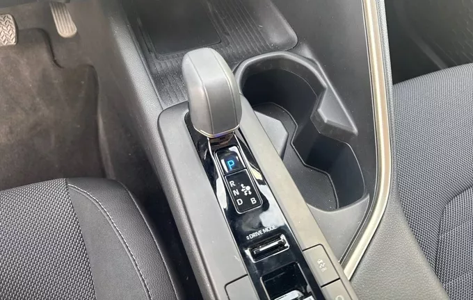 TOYOTA C-HR Hybride 140 Collection photo 13 945194