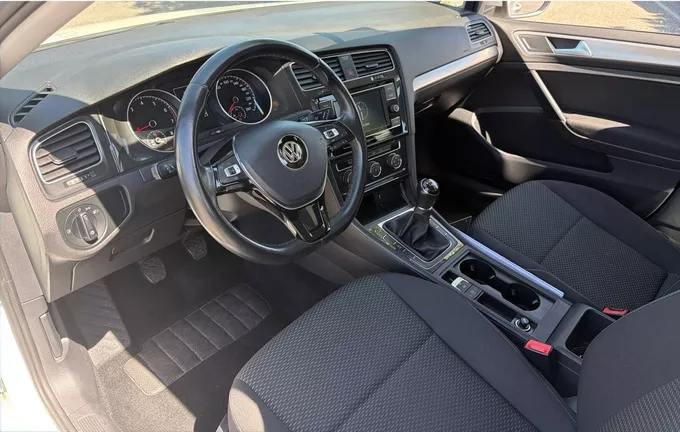 VOLKSWAGEN GOLF 1.0 TSI 85 BVM5 Trendline photo 13 213143