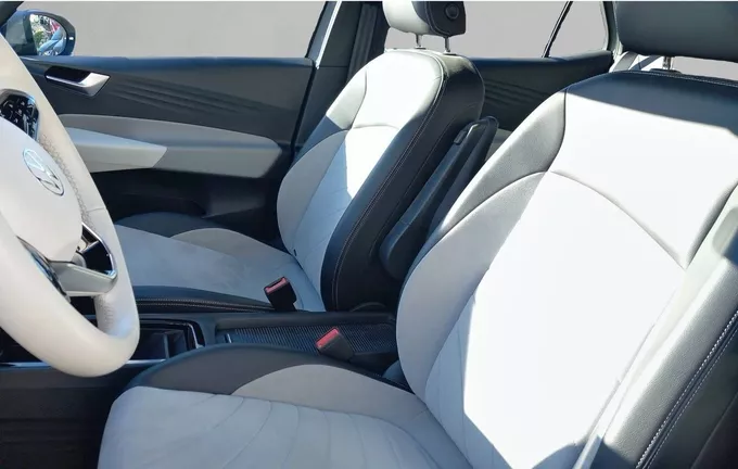 VOLKSWAGEN ID.3 145 ch Pro extérieur trois quart arrière droit 460502