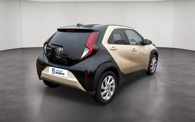 TOYOTA AYGO X 1.0 VVT-i 72 Design extérieur trois quart arrière droit 1104064